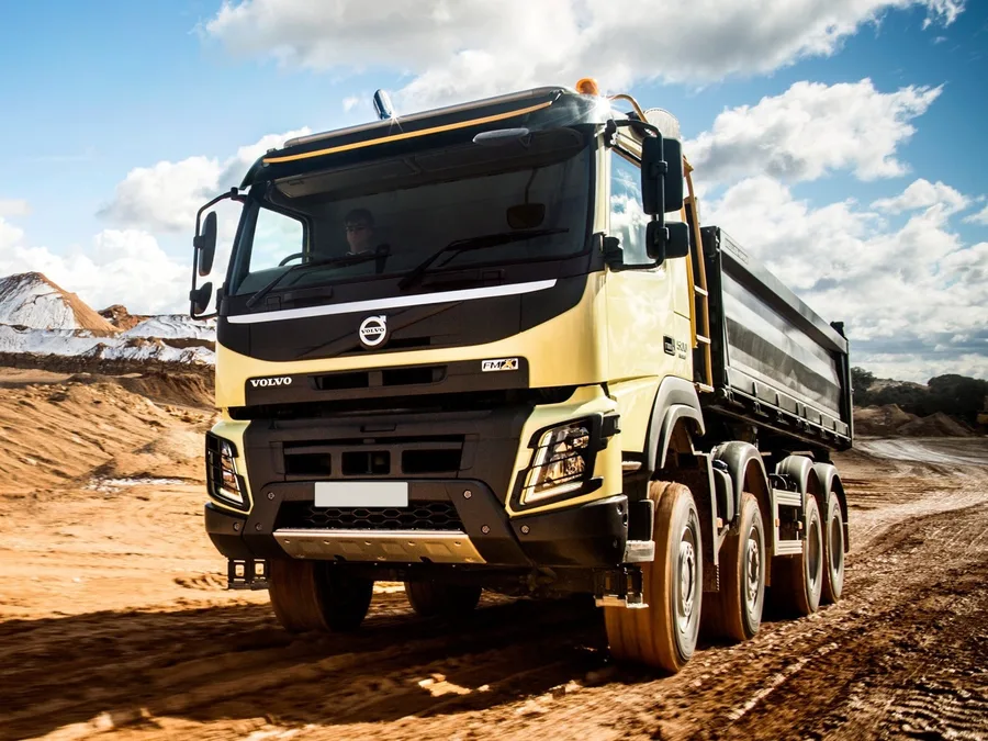 Самосвал Volvo FM 8×4